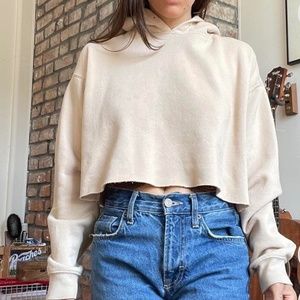 UO Cropped Sweatshirt